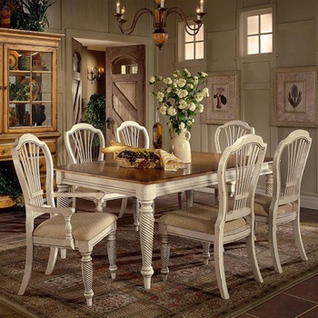 Dining Room on Dining Tables   Lilies  Lattes   Lace